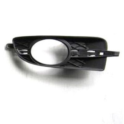 GM1039120 Front Bumper Insert Fog Light Bezel Passenger Side