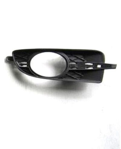 GM1039120 Front Bumper Insert Fog Light Bezel Passenger Side