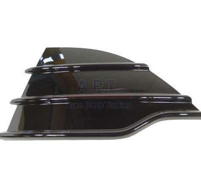 FO1038125 Driver Side Front Bumper Fog Light Cover FO1038125 Driver Side Front Bumper Fog Light Cover