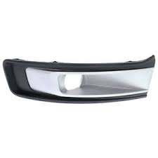 FO1039130 Passenger Side Front Bumper Fog Light Bezel