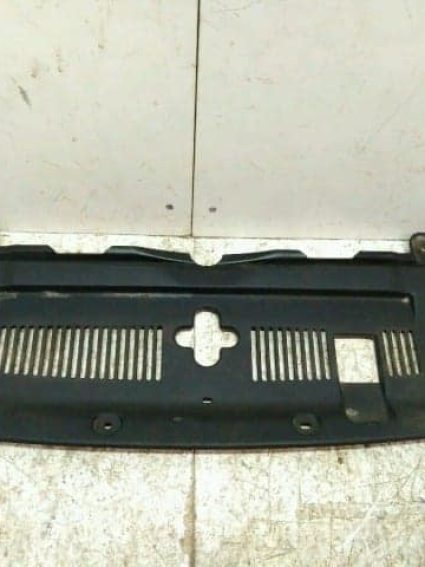 LX1224111 Grille Radiator Cover Support
