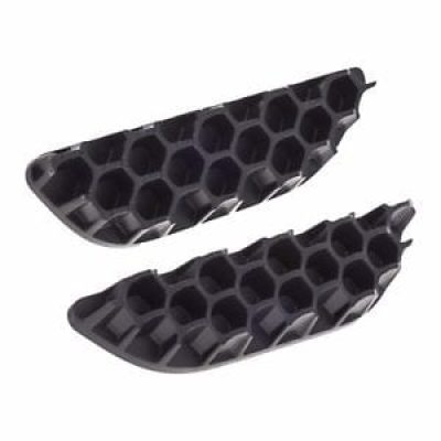 CH1138100 Rear Bumper Cover Grille