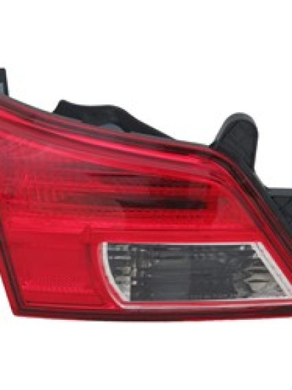 SU2802101C Driver Side Tail Lamp Lens & Housing