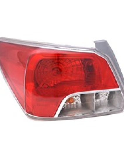 SU2818103C Driver Side Tail Lamp Lens & Housing