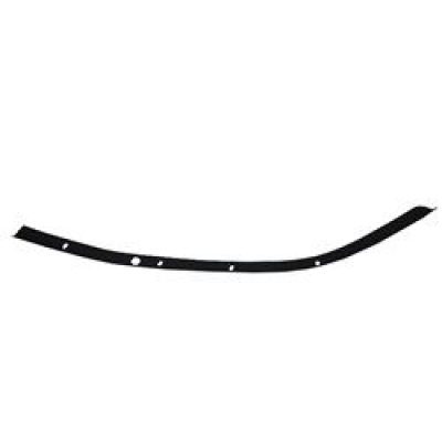 GM1047129 Front Bumper Molding Passenger Side